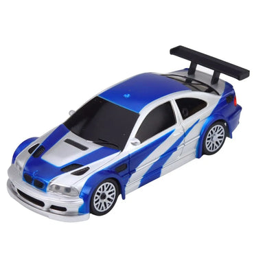 1:43 E46 4WD drift automobilis