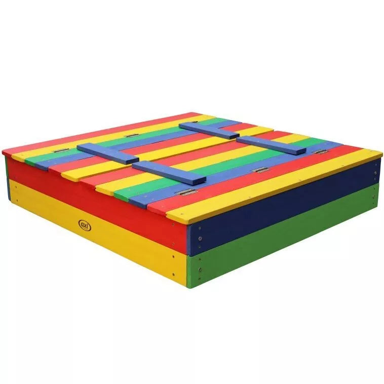 Spalvinga medinė smėlio dėžė su suolais