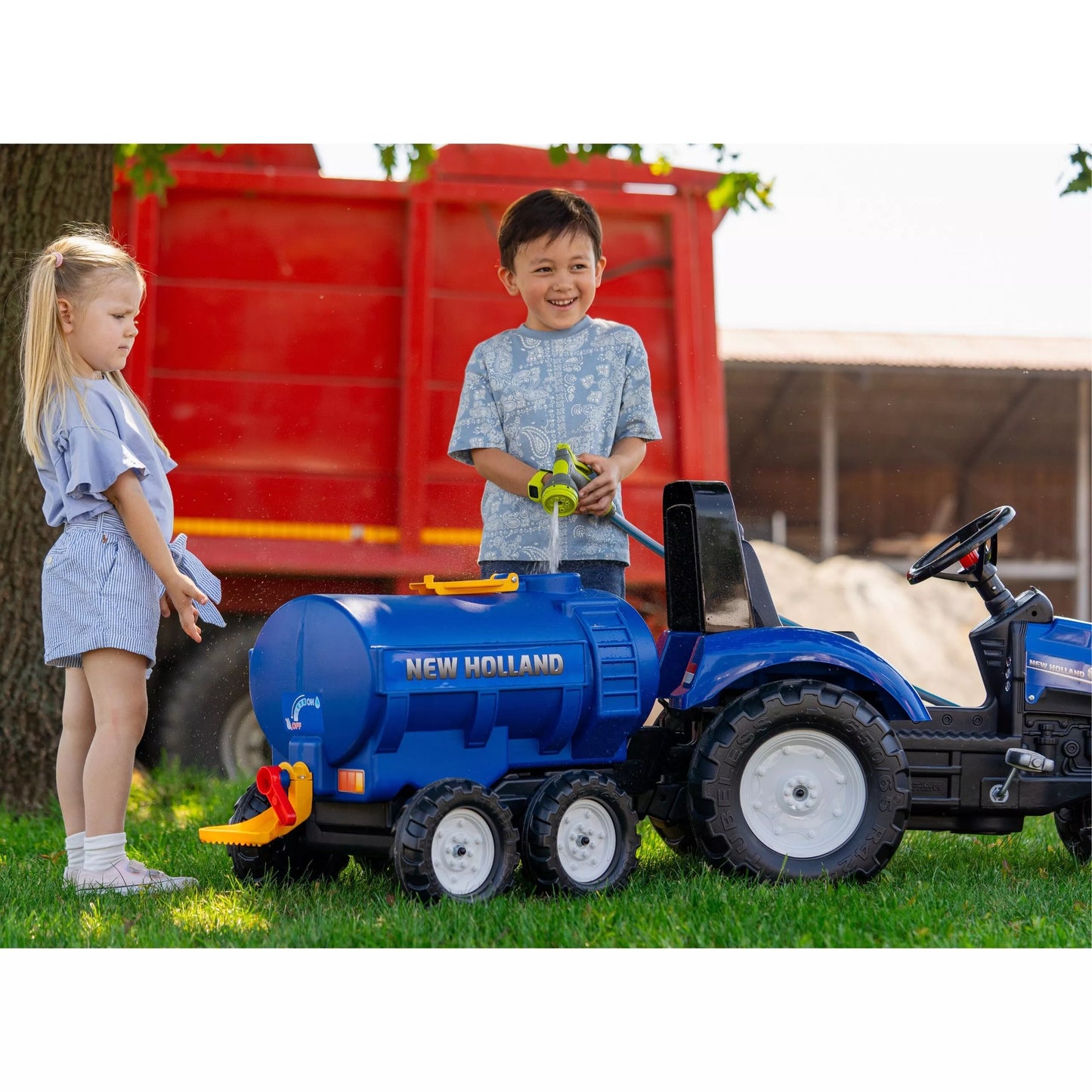 FALK New Holland mėlyna vandens cisternos priekaba su čiaupu