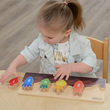 MASTERKIDZ Medinė edukacinė lysvė – skaičiai, spalvos ir daržovės