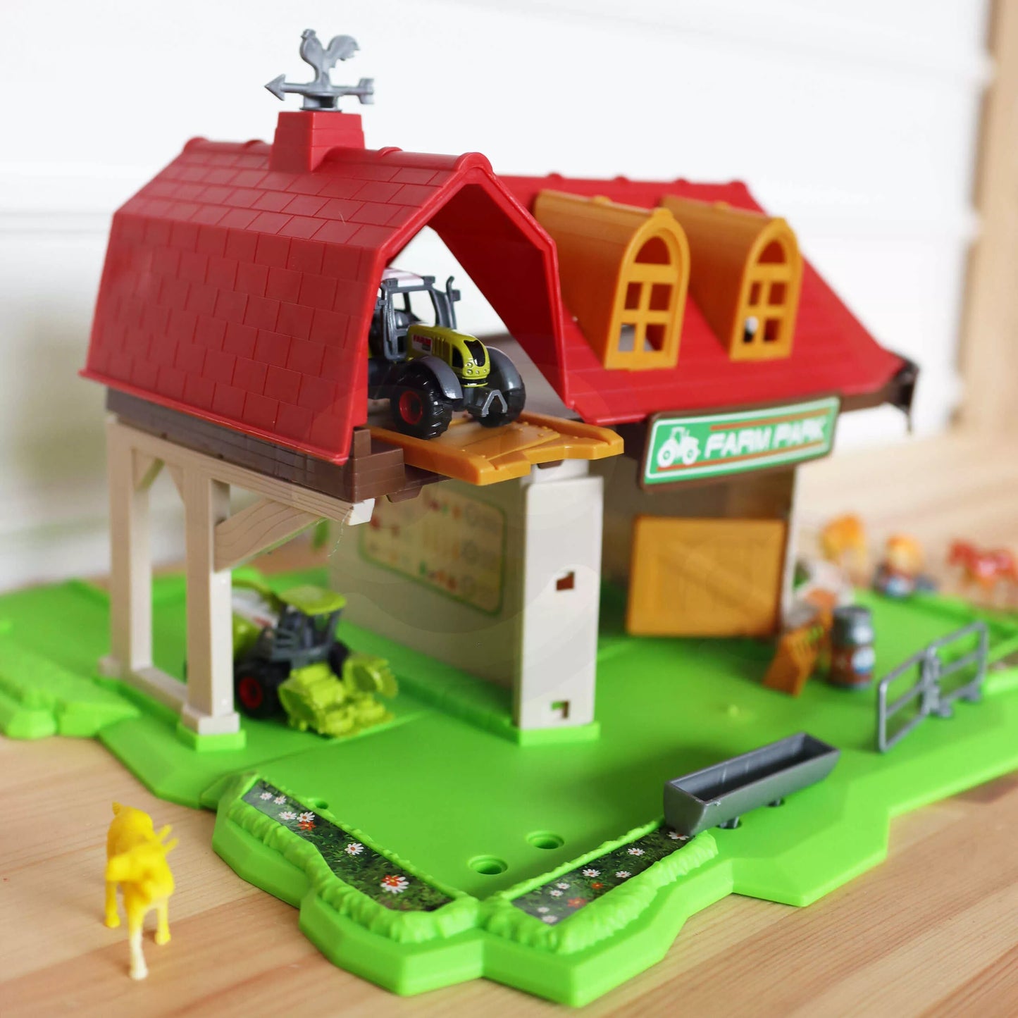 WOOPIE ūkio rinkinys – traktoriai ir figūrėlės, 42 vnt.