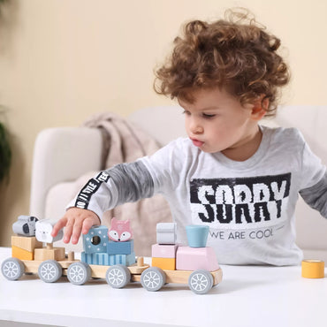 VIGA PolarB medinis traukinukas su vežimėliais ir gyvūnais Montessori krūvoms statyti