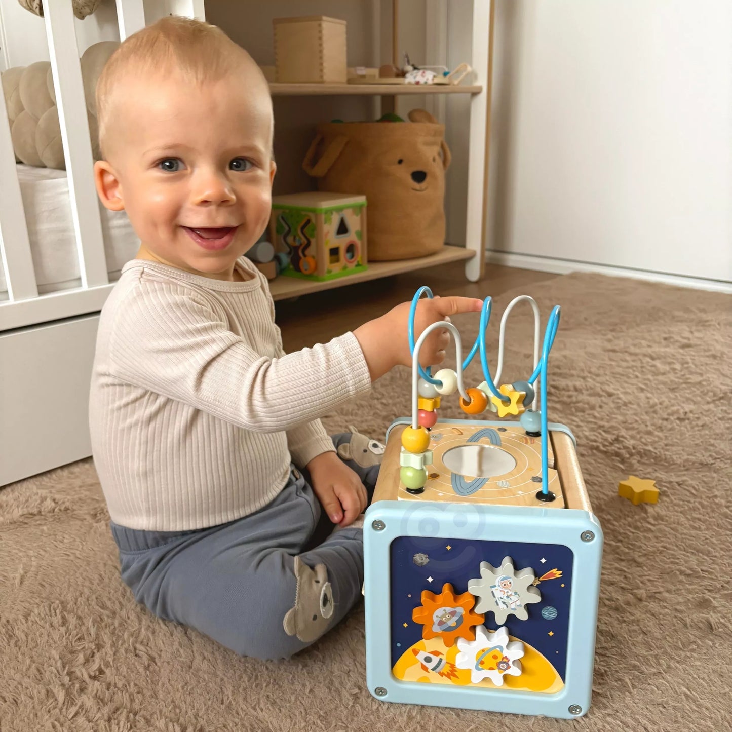 TOOKY TOY Medinė kosminė aktyvumo kubo dėžutė