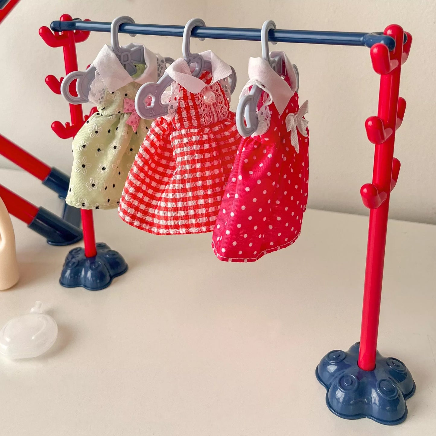 WOOPIE XXL lyginimo lentų rinkinys su lygintuvu, pakaba, skalbinių krepšiu ir drabužiais, 14 vnt.