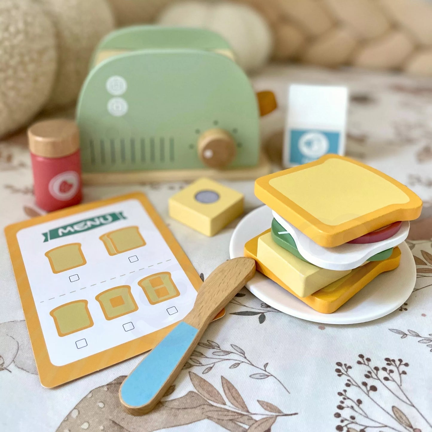 WOOPIE GREEN Medinių skrudintuvų pusryčių rinkinys su priedais 14 vnt.