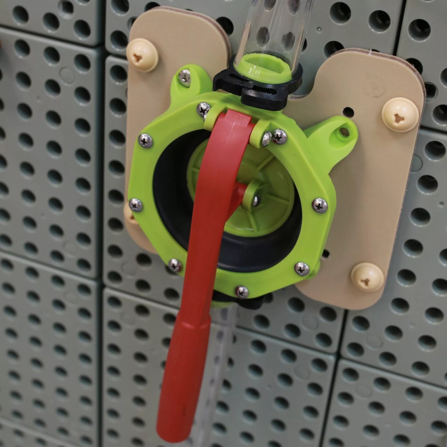 Masterkidz hidraulinė vandens pompa – dar daugiau veiksmo STEM vamzdžių sistemai