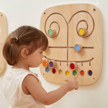 VIGA medinis manipuliacinis sensorinis labirintas, lietimo ir rungtynių lenta