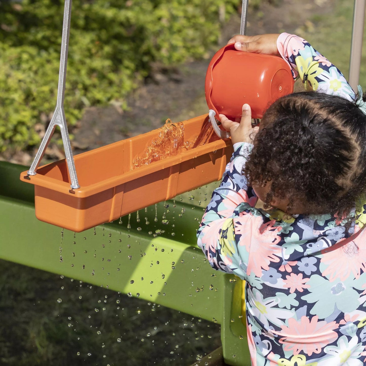 STEP2 Pump & Splash Shady Oasis vandens žaidimų centras su stogeliu