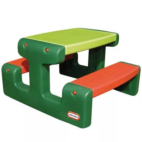 Vaikiškas pikniko stalas – žalias