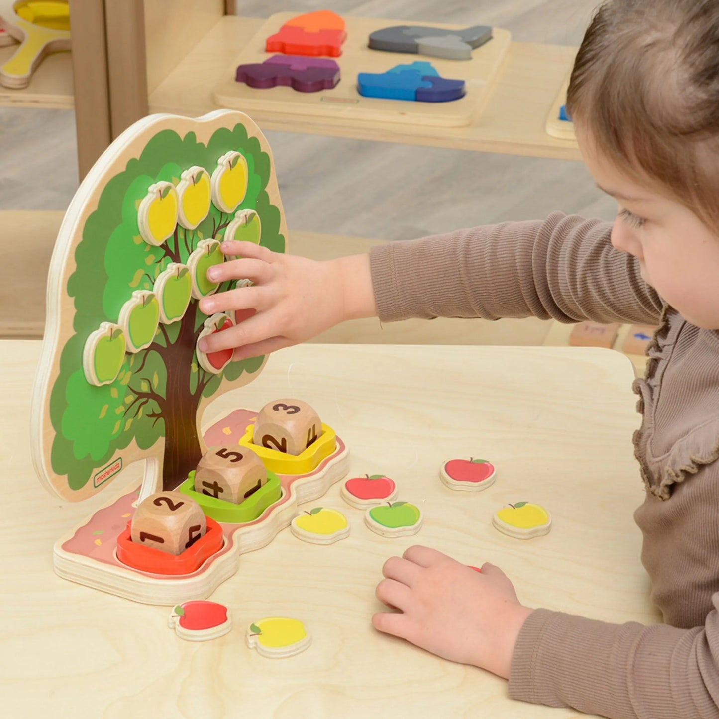 ✔ MASTERKIDZ medinis obelų medis – skaičiavimo mokymasis