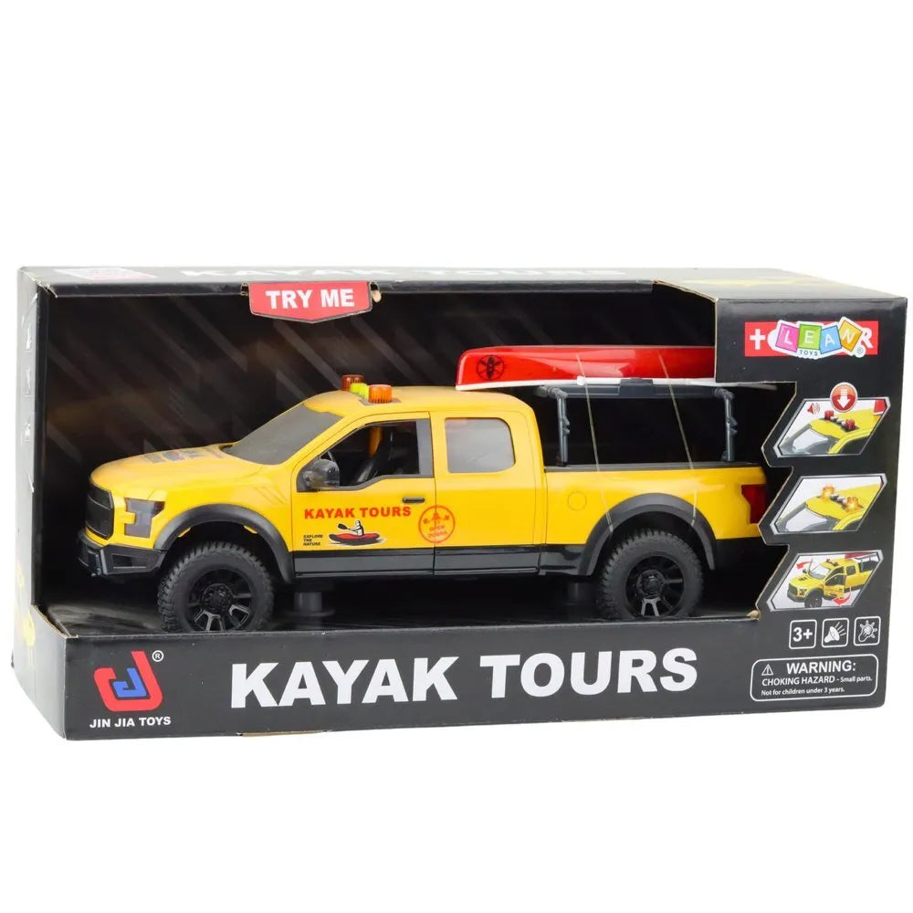 Off-road pikapas su baidare ir efektais