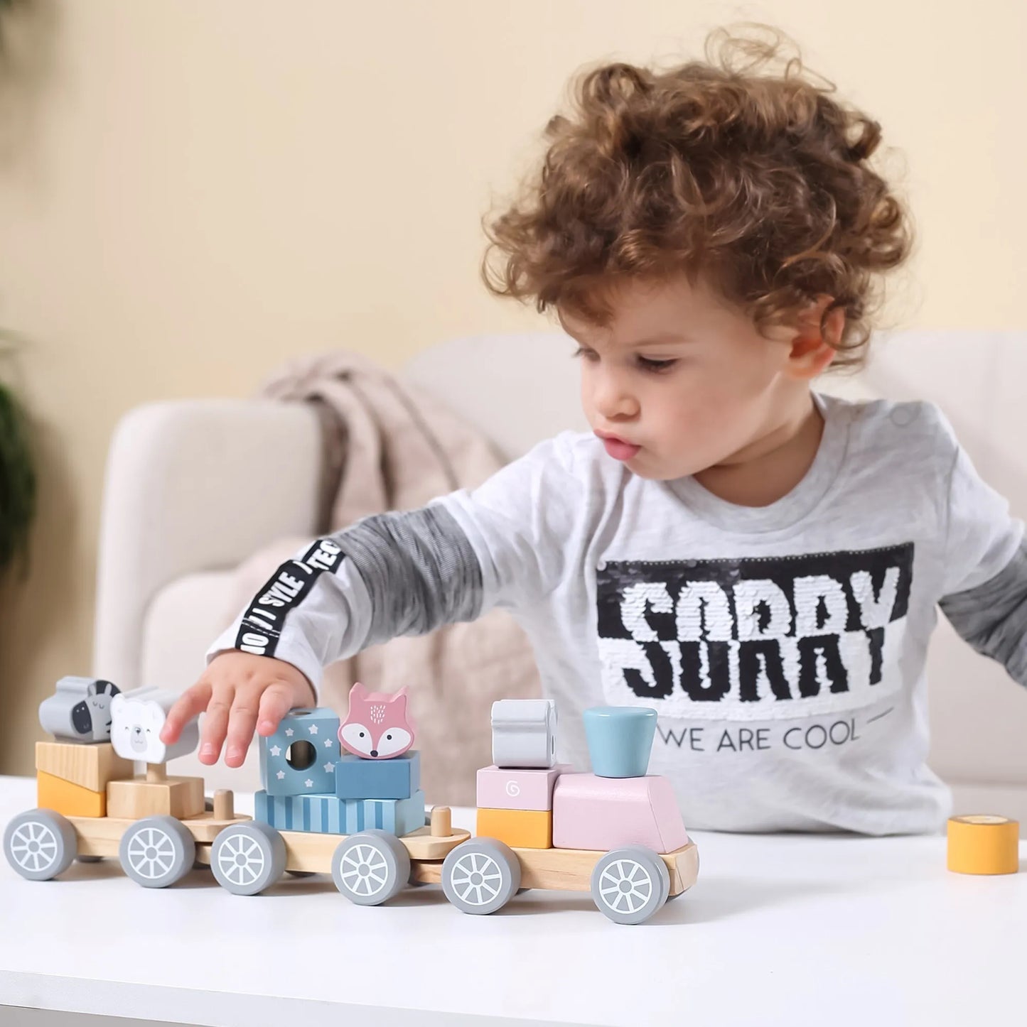 Viga PolarB medinis traukinukas su vagonais ir gyvūnėliais