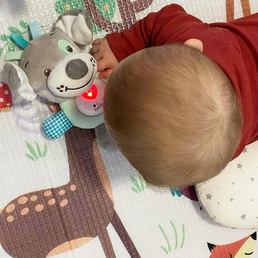 „WOOPIE BABY“ interaktyvus pliušinis žaislas kūdikiams su šviesa ir garsu – miegantis šuniukas