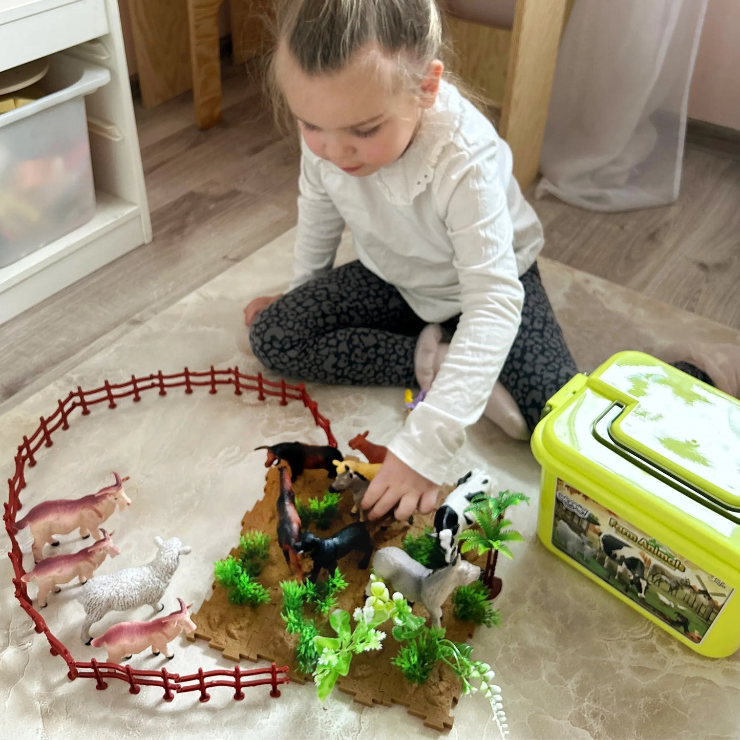 WOOPIE ūkio gyvūnų figūrėlių rinkinys su skrynia
