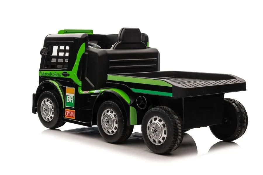 Žalias Mercedes XMX622B su puspriekabe