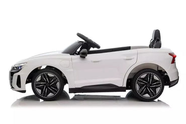 Vaikiškas elektromobilis Audi E‑Tron GT – balta, QLS‑6888