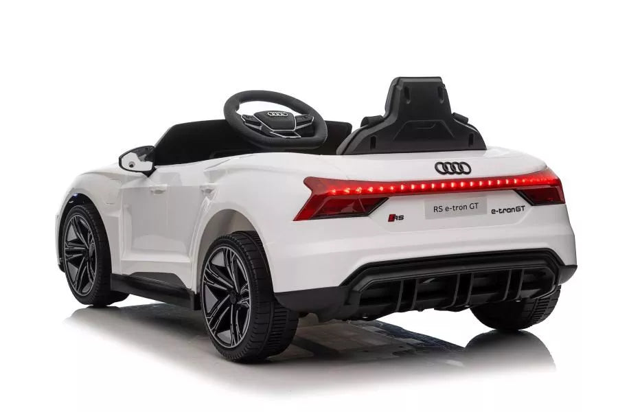 Vaikiškas elektromobilis Audi E‑Tron GT – balta, QLS‑6888