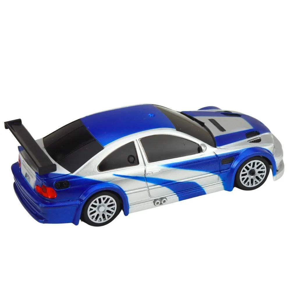 1:43 E46 4WD drift automobilis