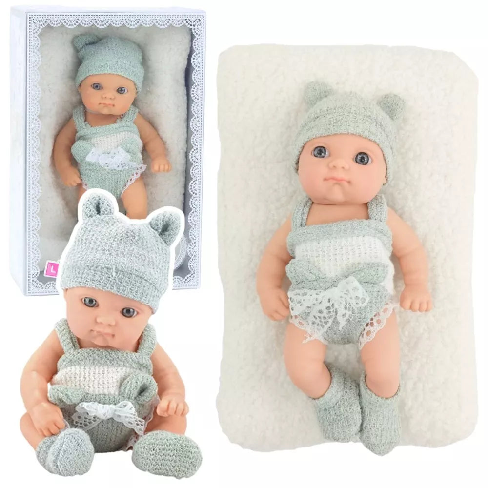 18 cm kūdikio lėlytė su antklode – pilkas komplektas