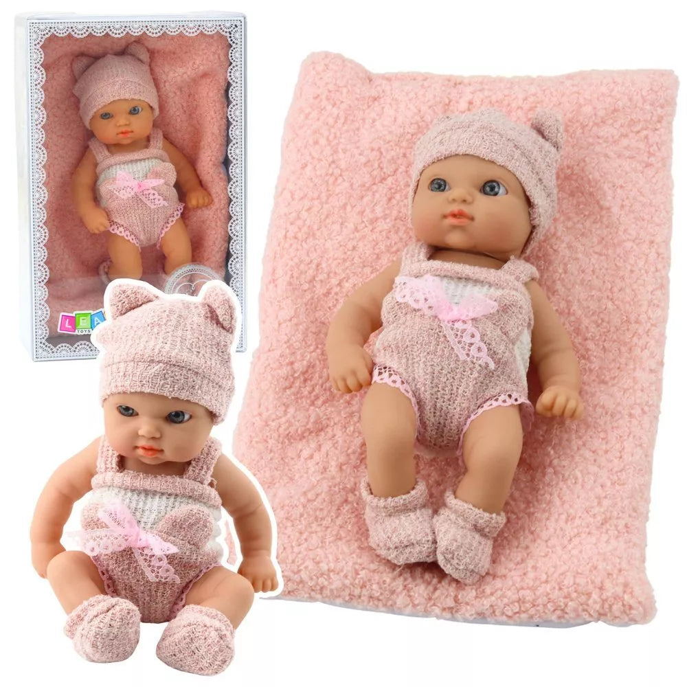 18 cm kūdikio lėlytė su antklode – rožinis komplektas