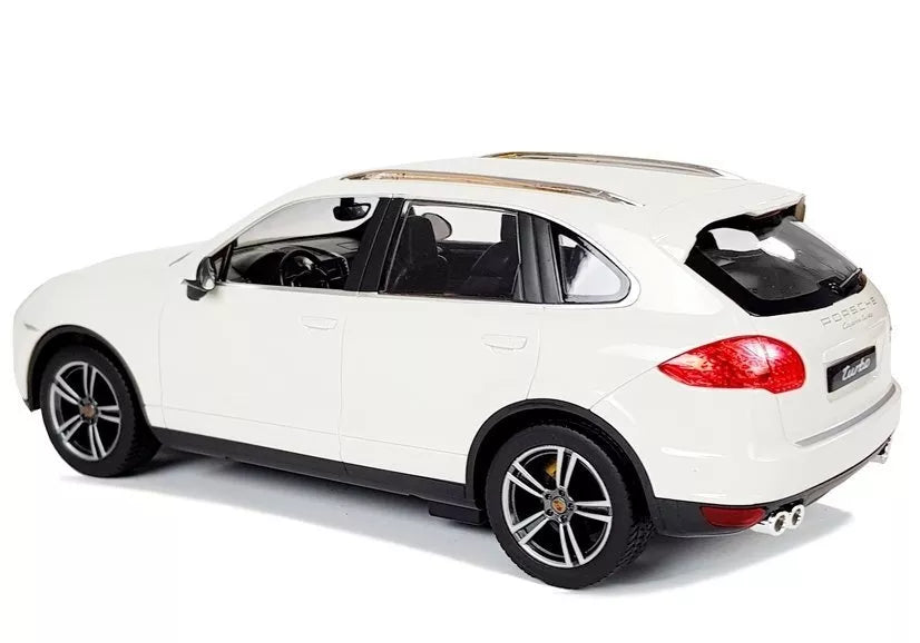 Porsche Cayenne RASTAR 1:14 – baltas nuotolinio valdymo automobilis (2.4G)