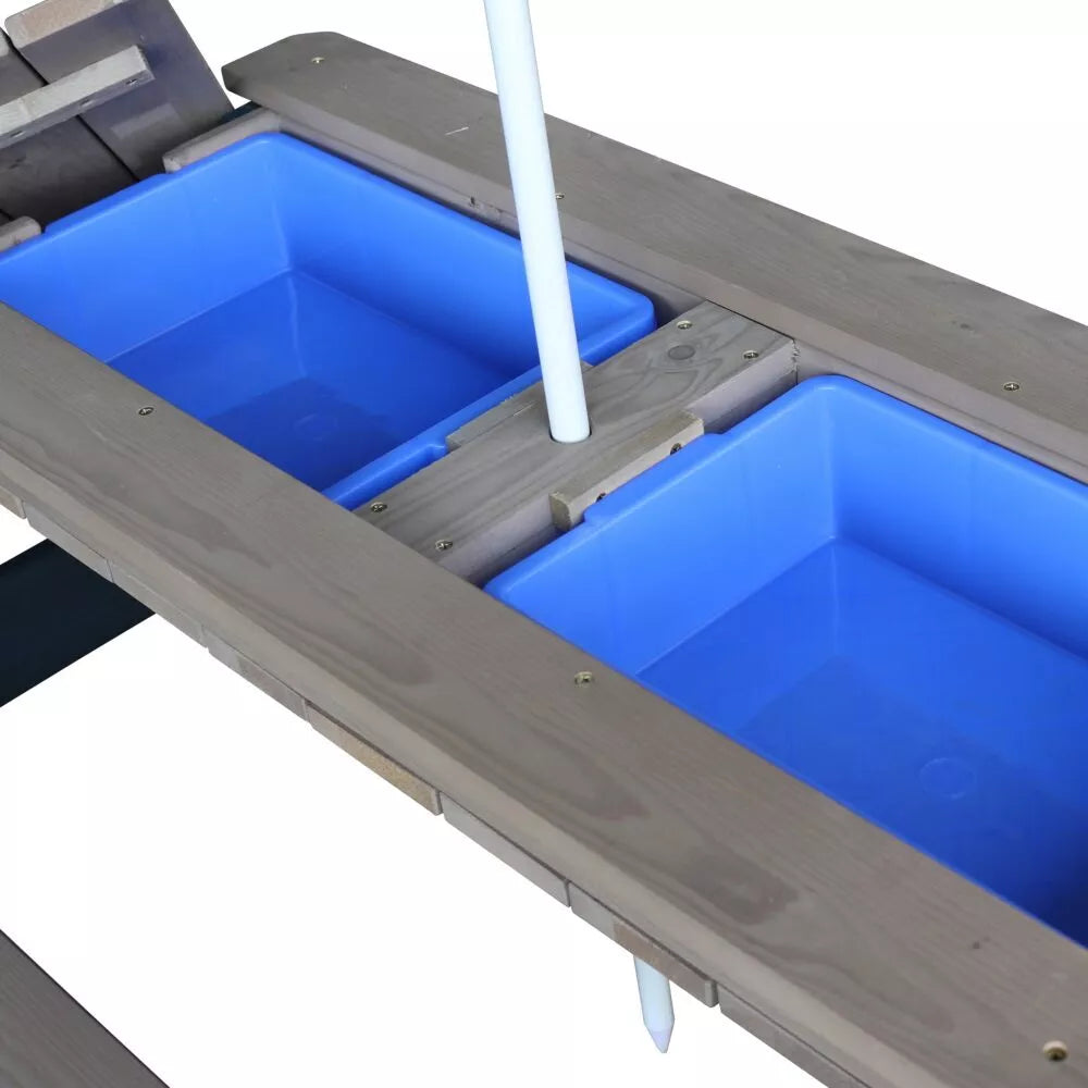 Pikniko stalas su smėlio/vandens indeliais ir skėčiu