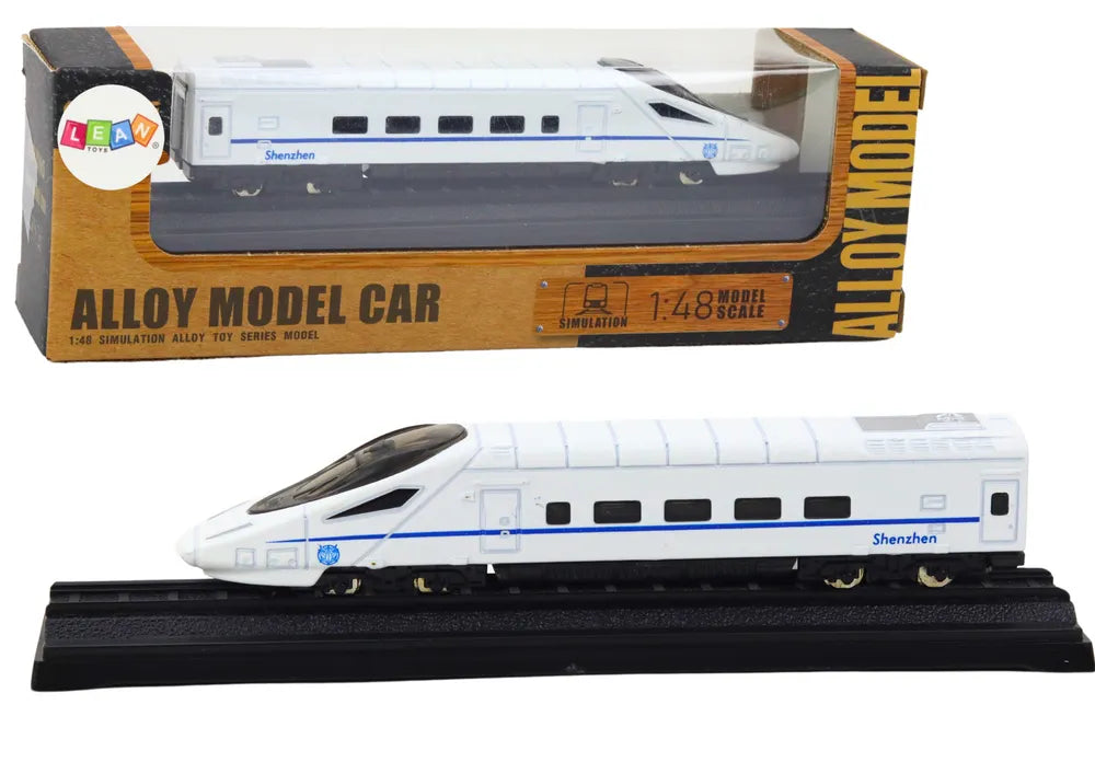 Baltas metalinis traukinio vagonas 1:48