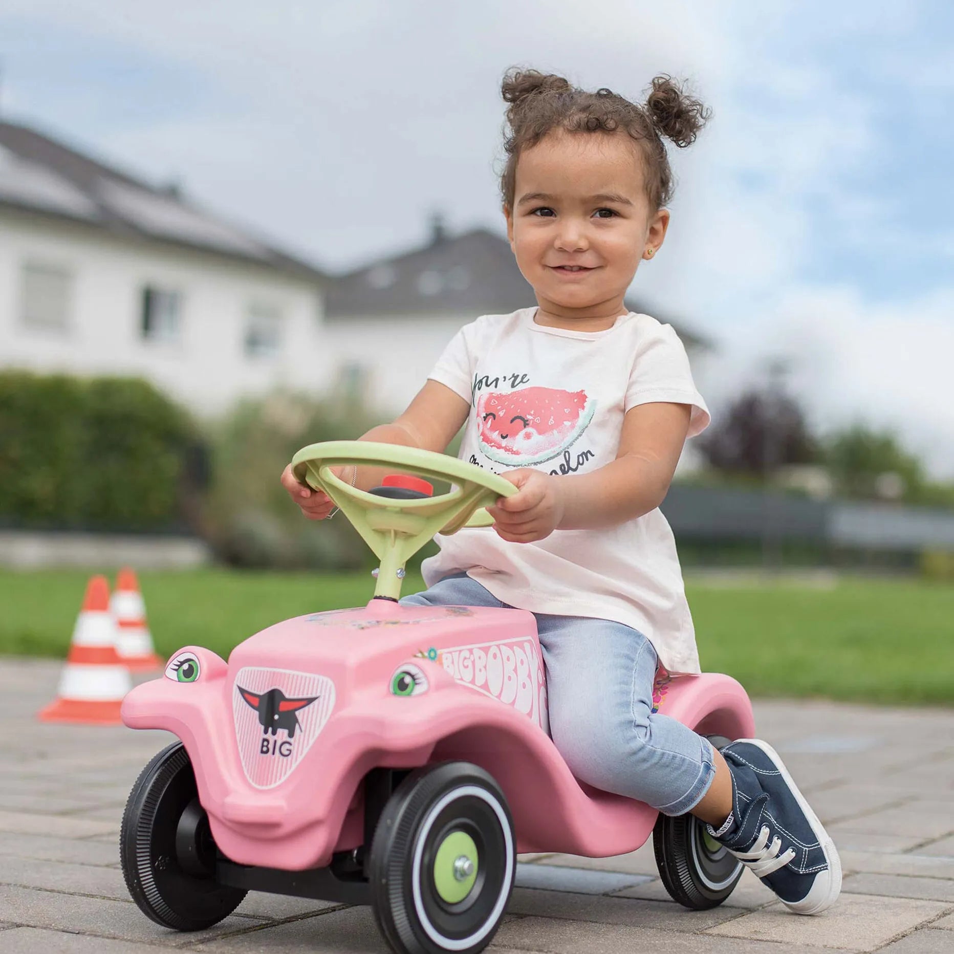 BIG Bobby Car Classic Flower – stabilus, saugus ir žaismingas pirmasis automobilis mažyliui