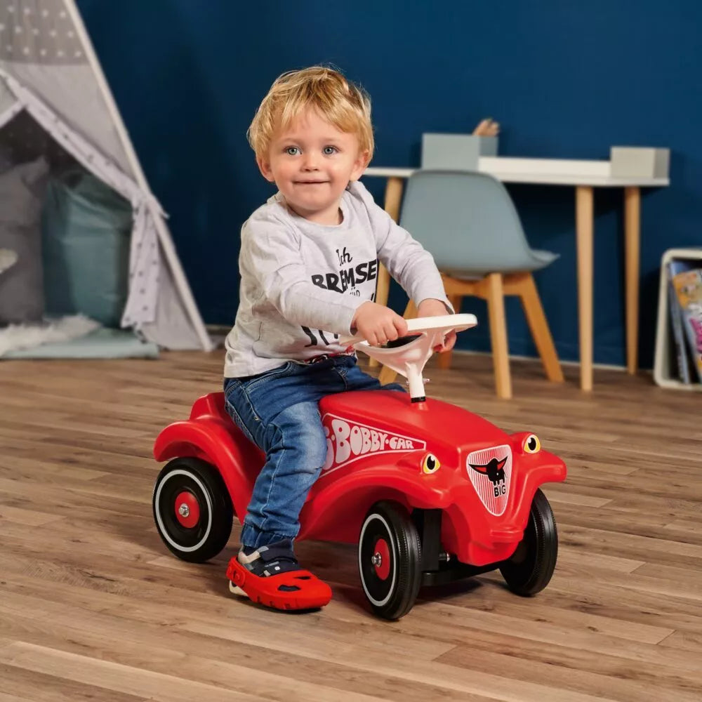 Raudoni batų užvalkalai – raudoni