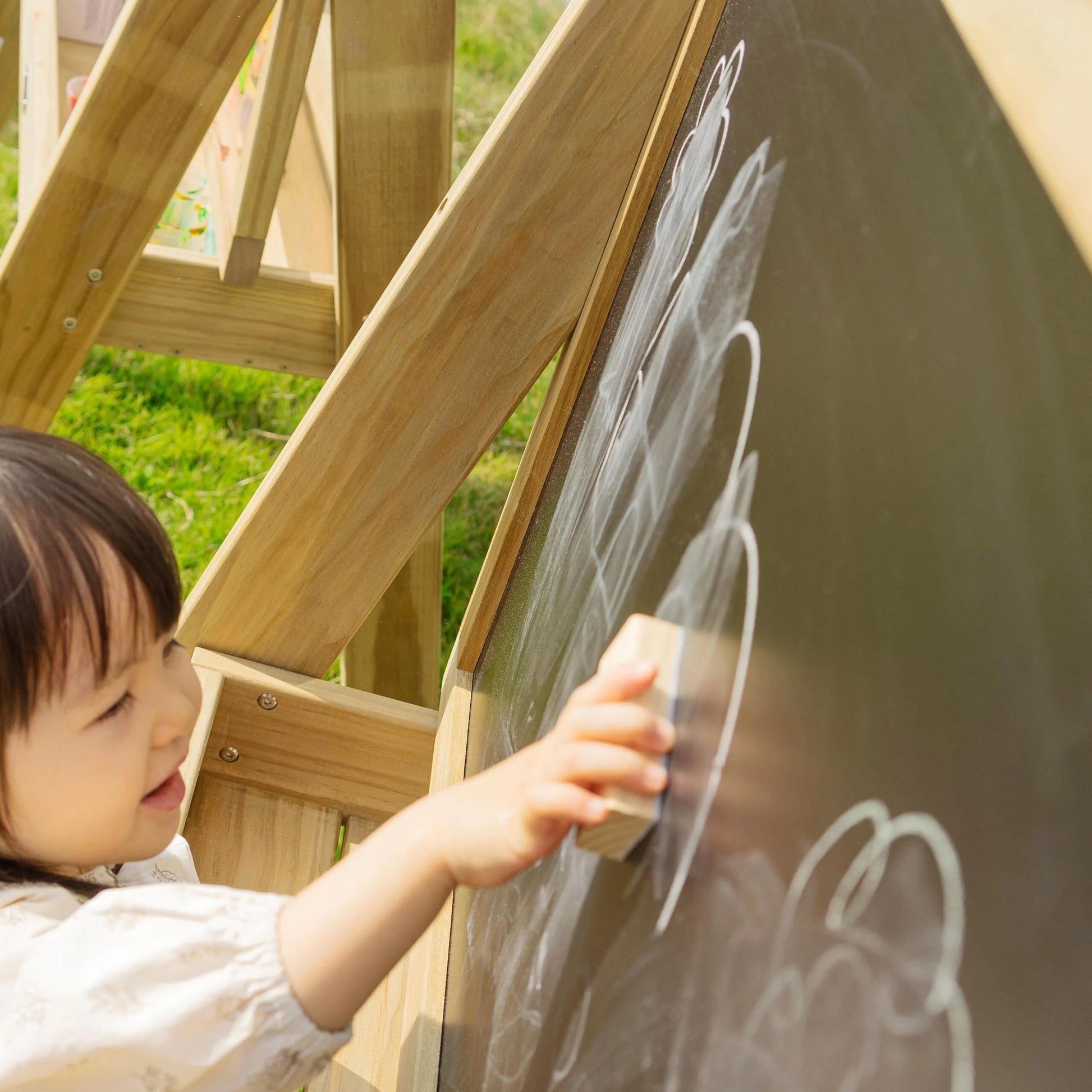 „CLASSIC WORLD EDU“ medinė edukacinė kreidinė lenta