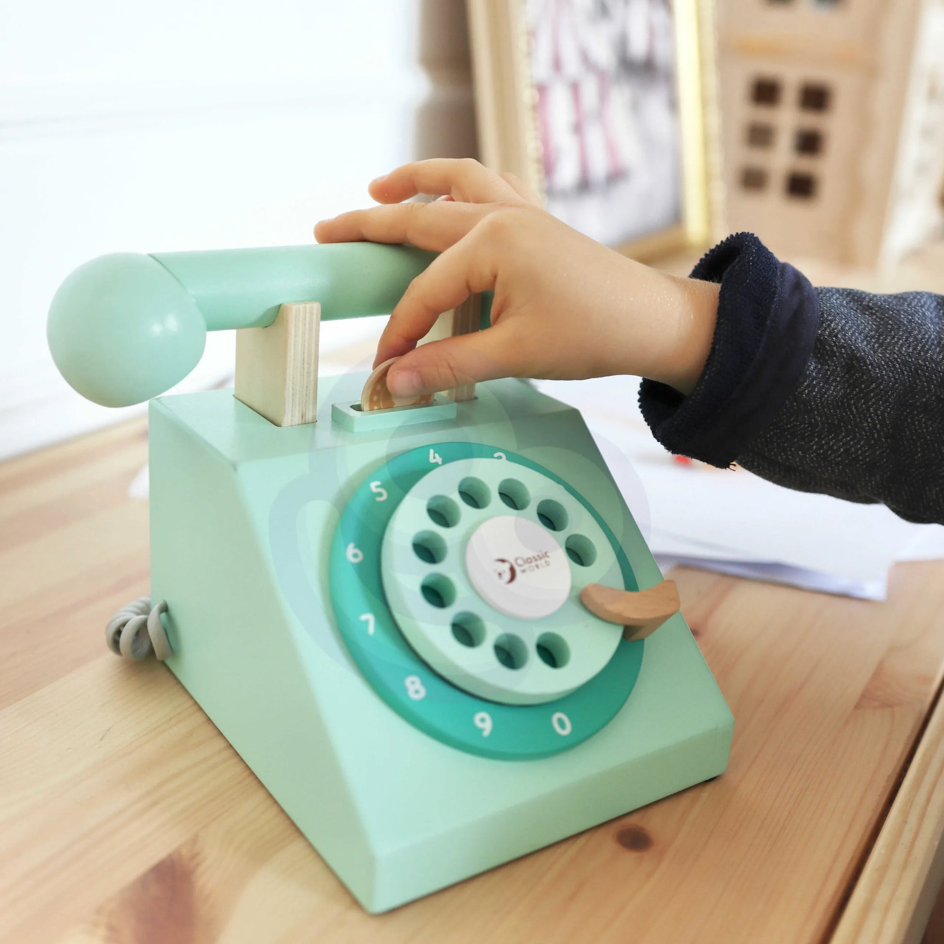 CLASSIC WORLD klasikinis medinis telefonų rinkinys vaikams