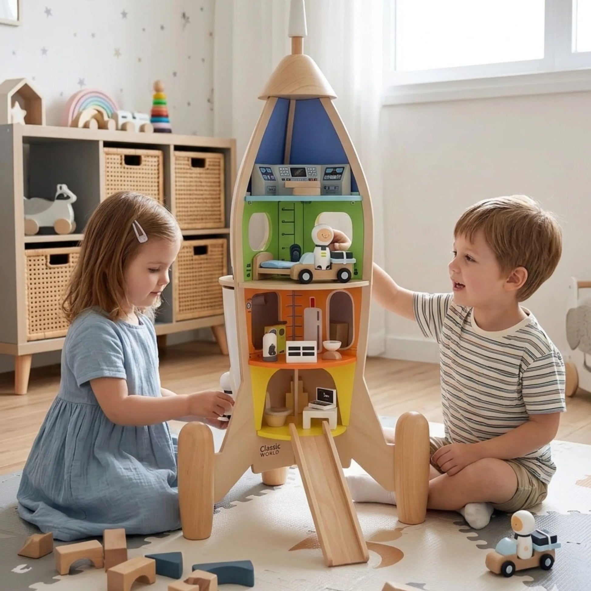 Classic World medinė kosminė raketa su 12 kambarių