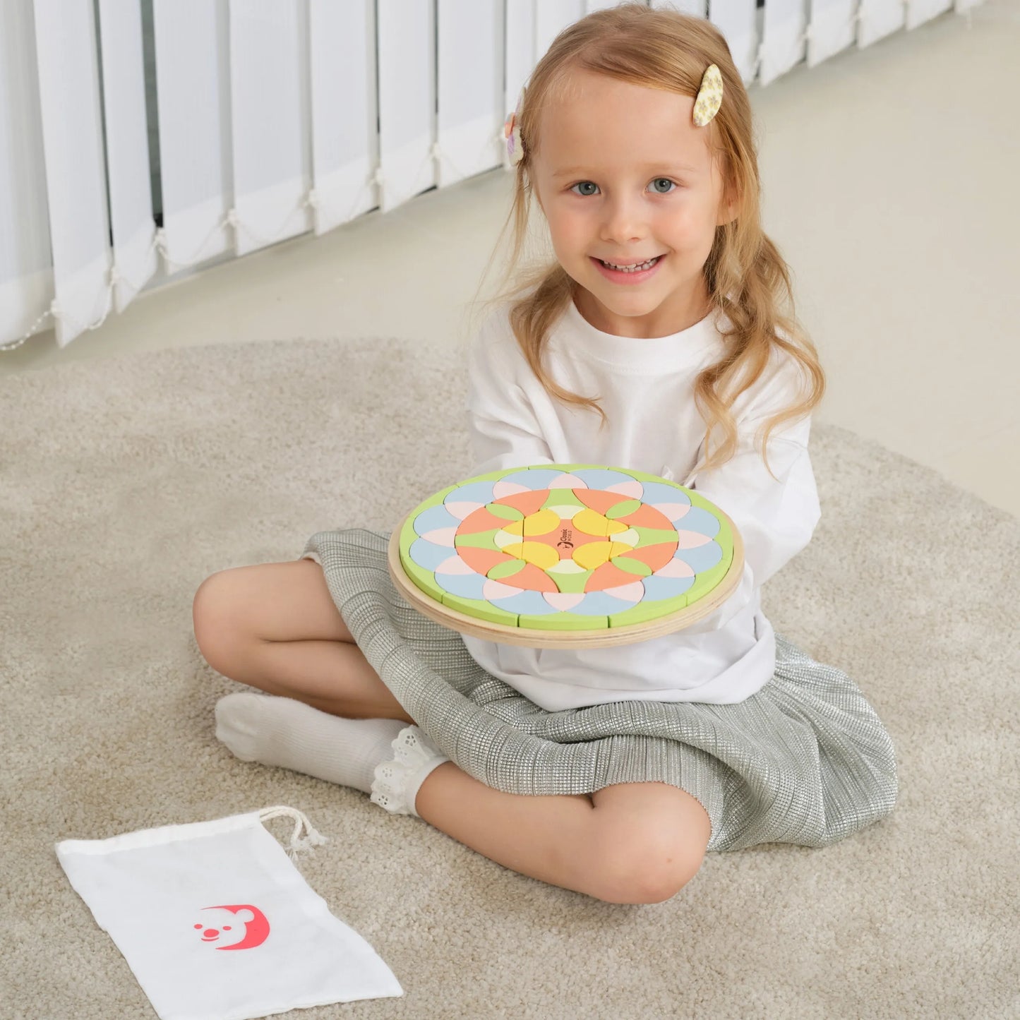 CLASSIC WORLD pastelinių spalvų Montessori mandala – gėlių mozaikos dėlionė vaikams
