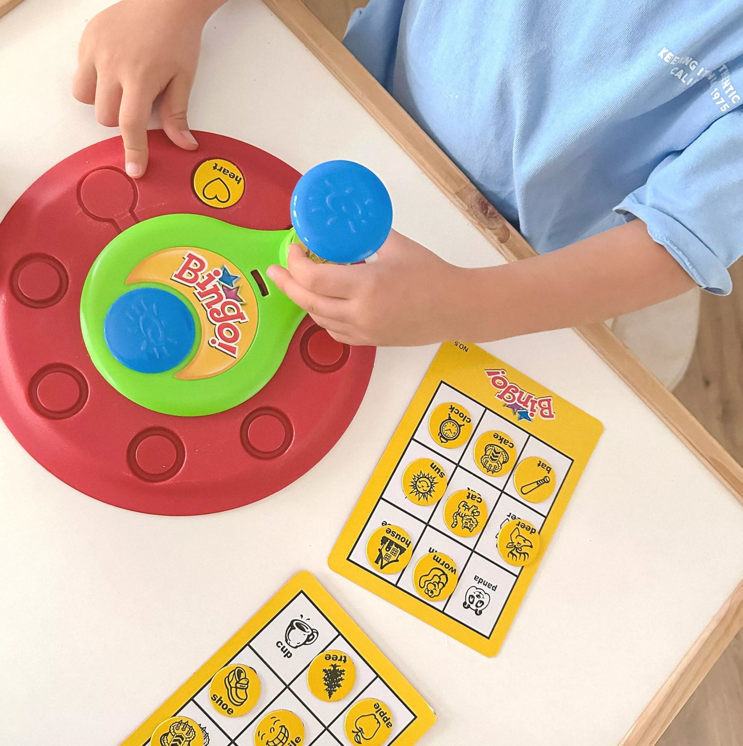 „WOOPIE“ šeimos stalo žaidimas „Bingo“ su atitinkančių žetonų sistema