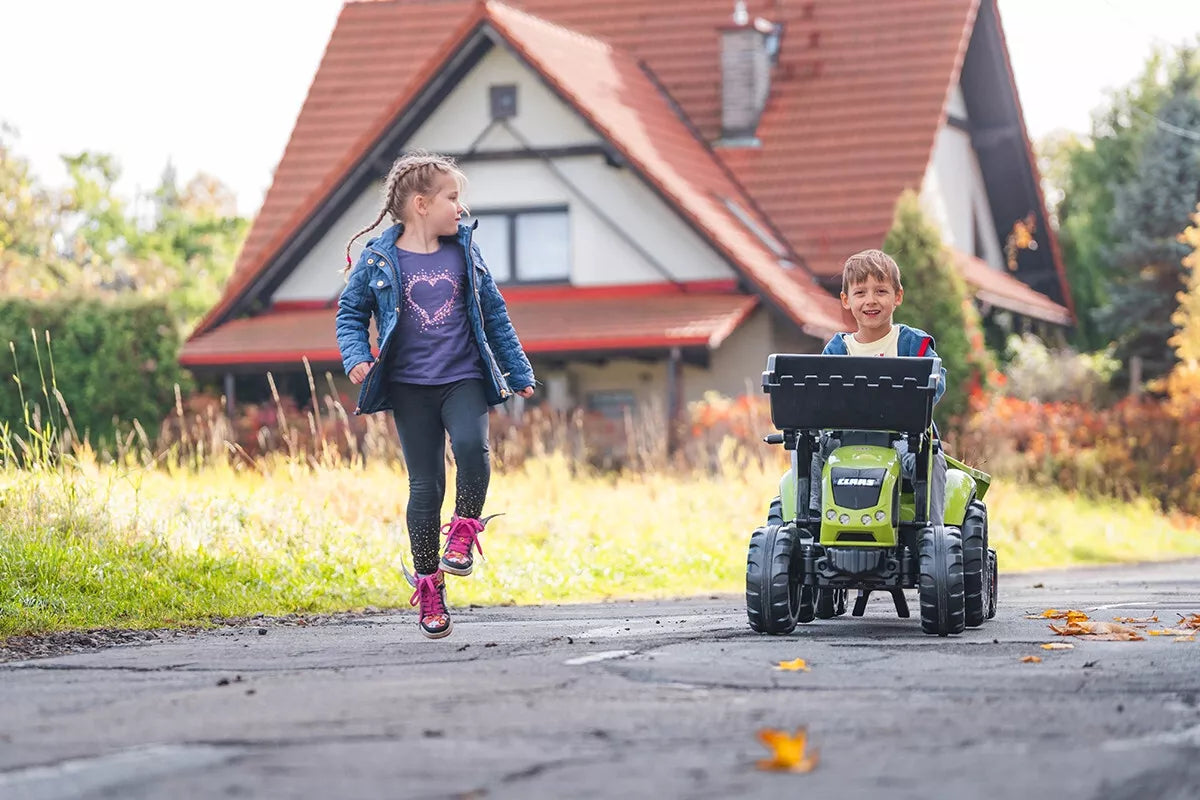 Falk Claas Axos 330 pedalinis traktorius su krautuvu, ekskavatoriumi ir maxi priekaba