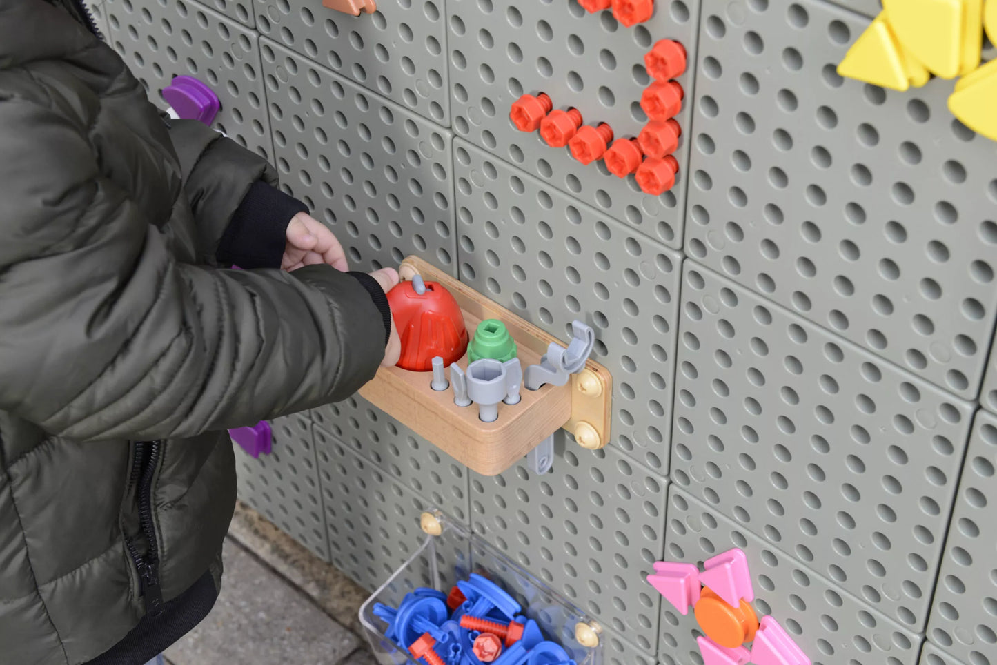MASTERKIDZ 8 dalių atsuktuvų įrankių rinkinys STEM mokslo ir kūrybiškumo lentai