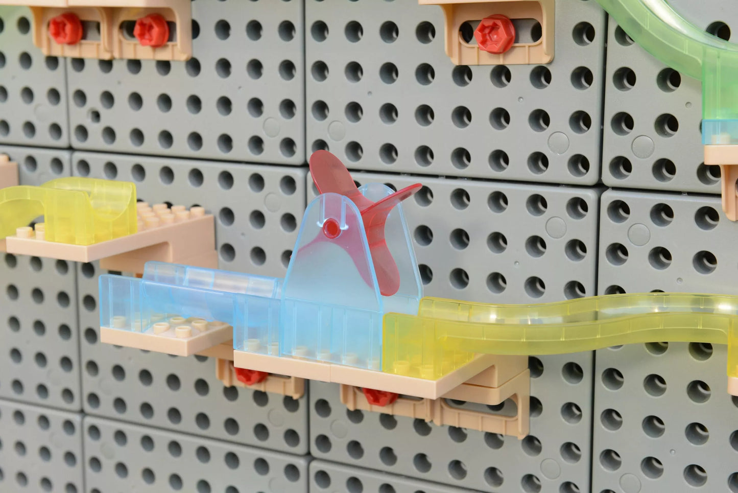 Masterkidz kamuoliukų trasos konstravimo rinkinys STEM lentai 440 dalių
