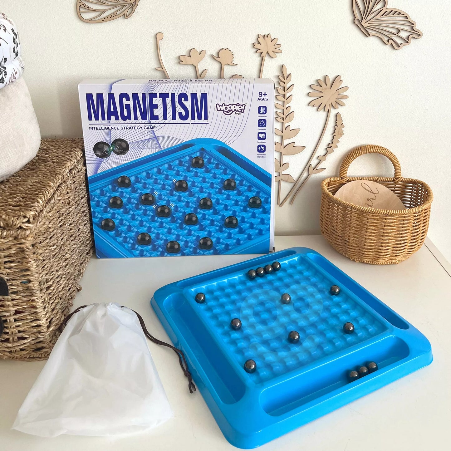 „WOOPIE“ stalo žaidimas su magnetiniais rutuliukais