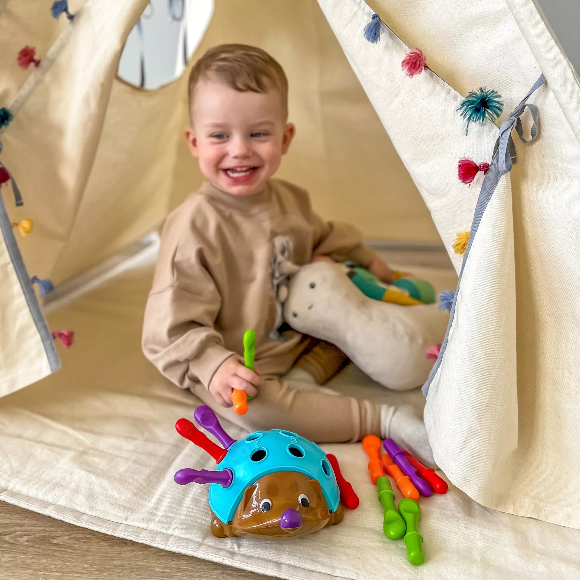 WOOPIE „Ežiuko rūšiavimo“ Montessori įgūdžių žaidimas – mokymosi skaičių ir spalvų žaidimas 4 viename