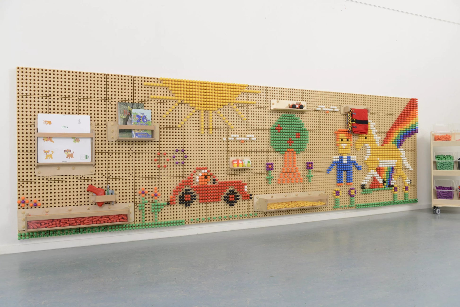 MASTERKIDZ STEM kūrybinė mokslo lenta su montavimo panele, 120×80 cm