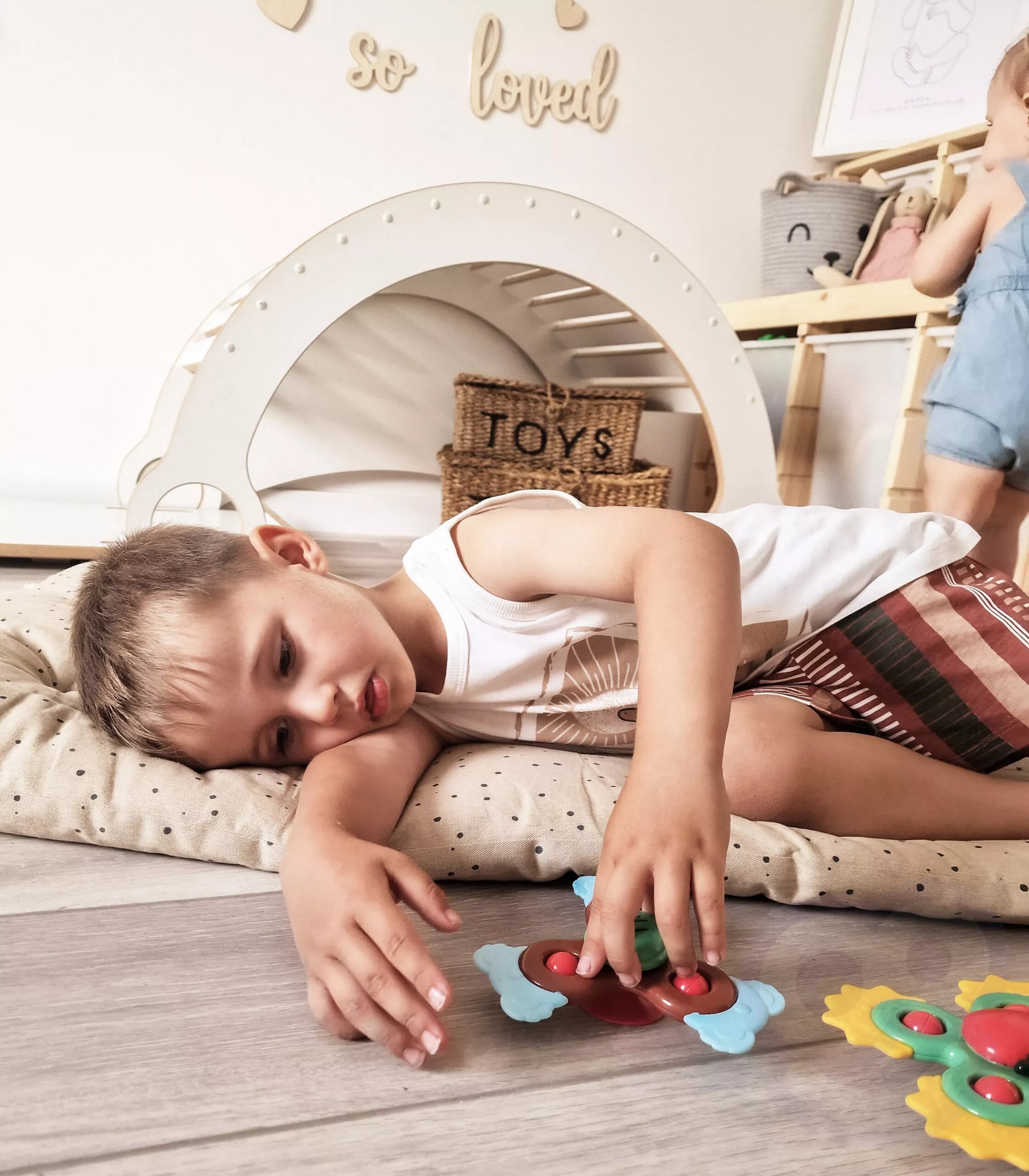 WOOPIE KŪDIKIO Sukamas sensorinis edukacinis žaislas 3 in 1, spalvotas