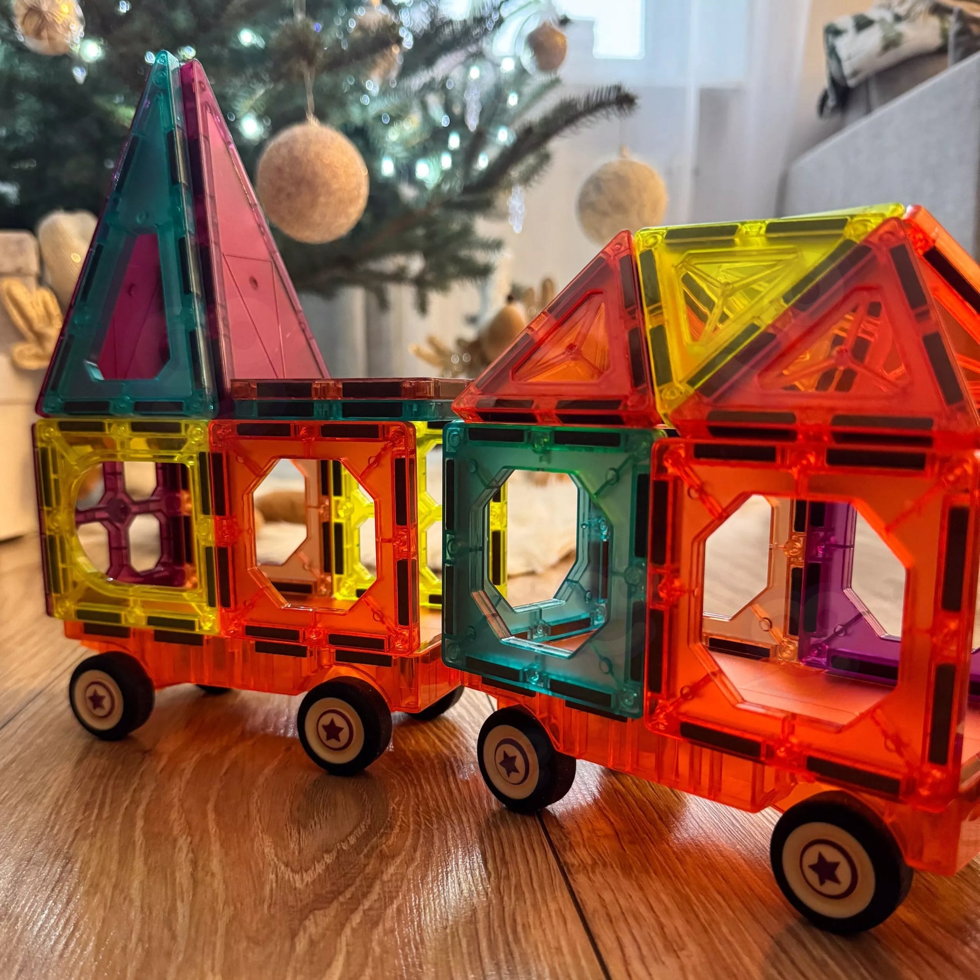 WOOPIE Magnetinių 3D kaladėlių traukinių rinkinys, 71 vnt.