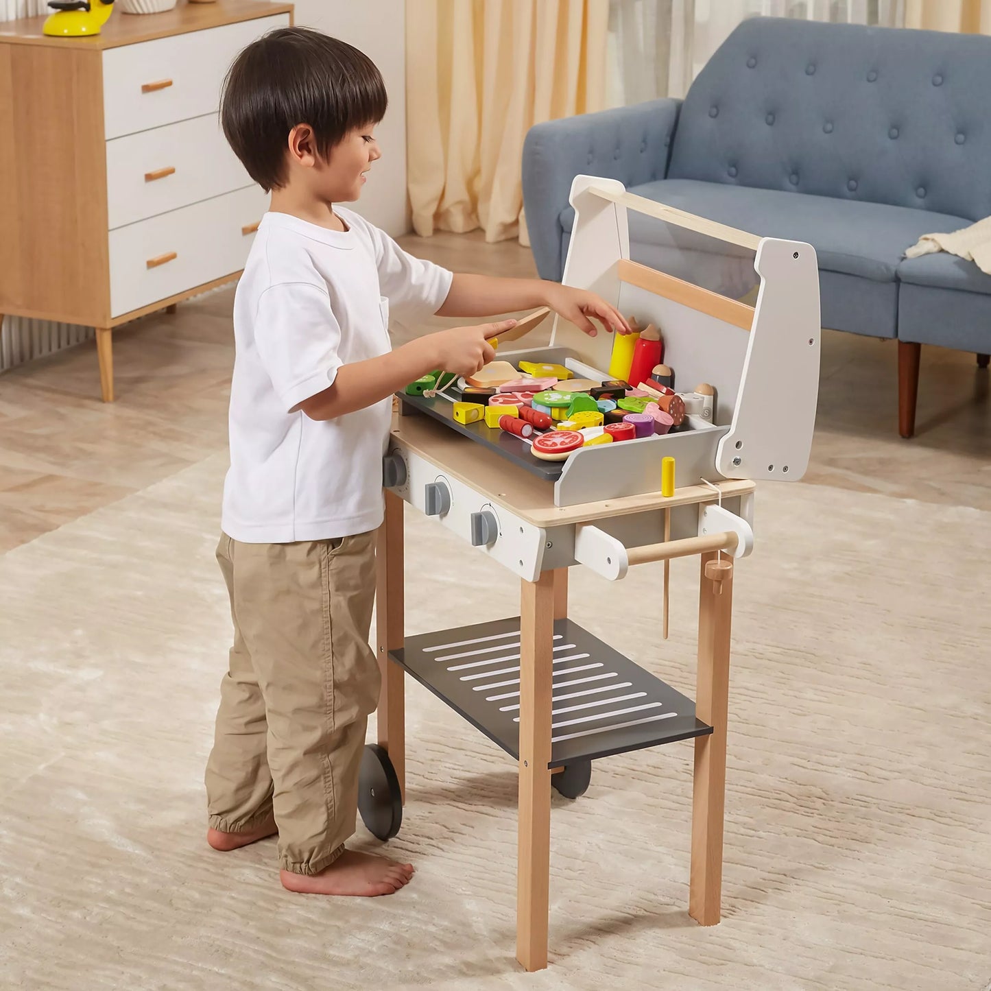 Didelė medinė kepsninės vaikams ir 47 priedai