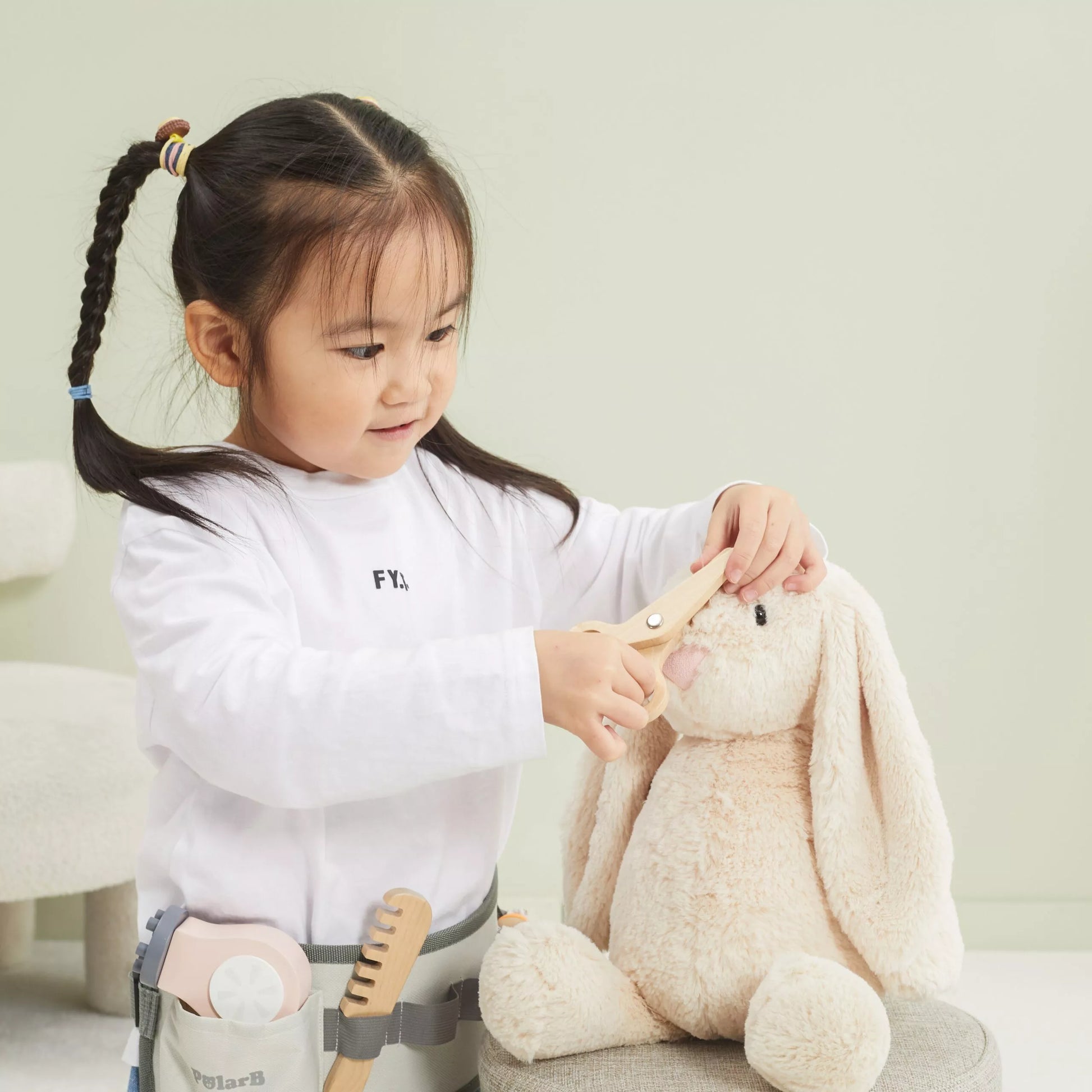 Medinis kirpyklų diržo komplektas su įrankiais