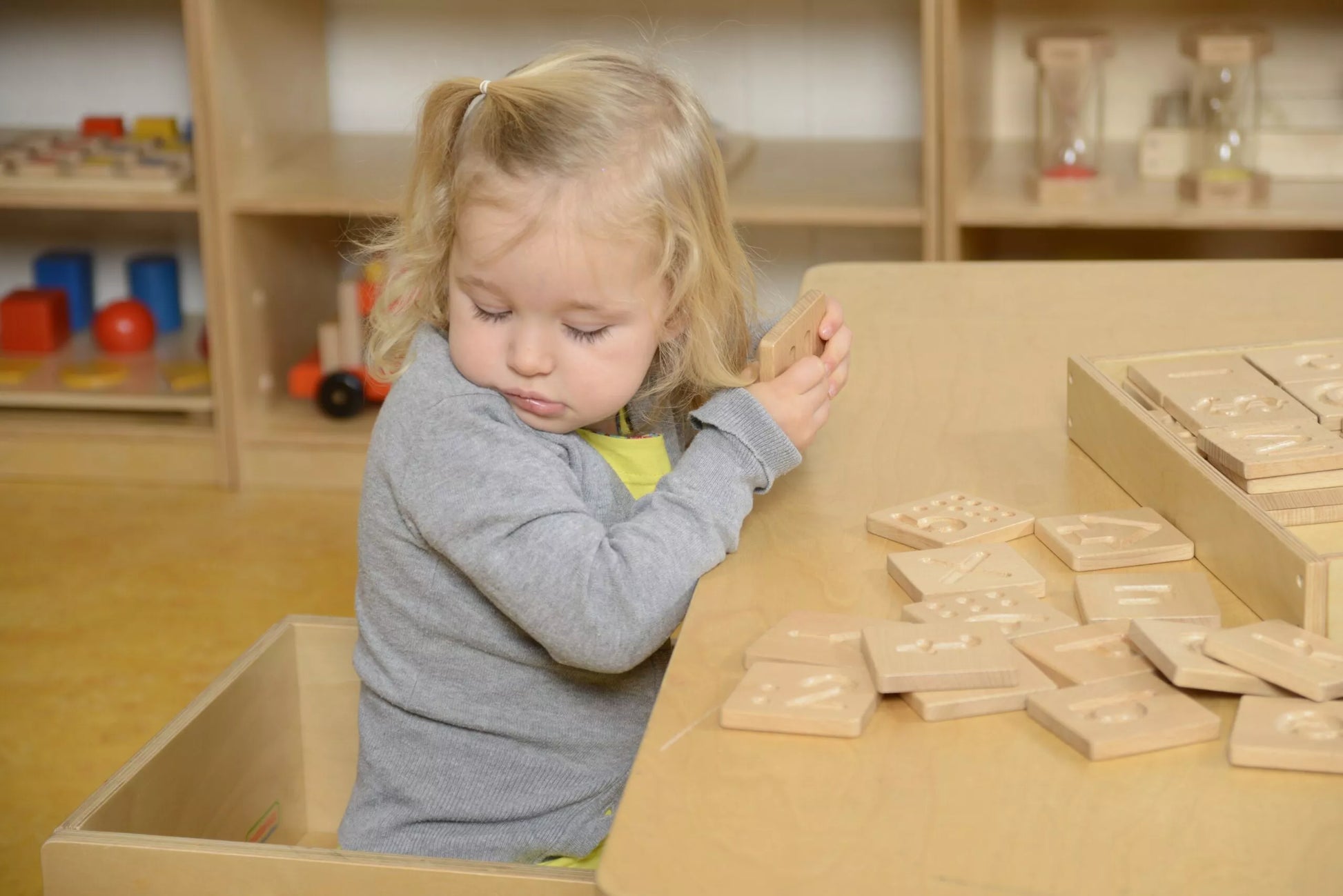 MASTERKIDZ sensorinis žaislas atpažįsta raides, skaičius ir formas lietimu pagal Montessori metodą