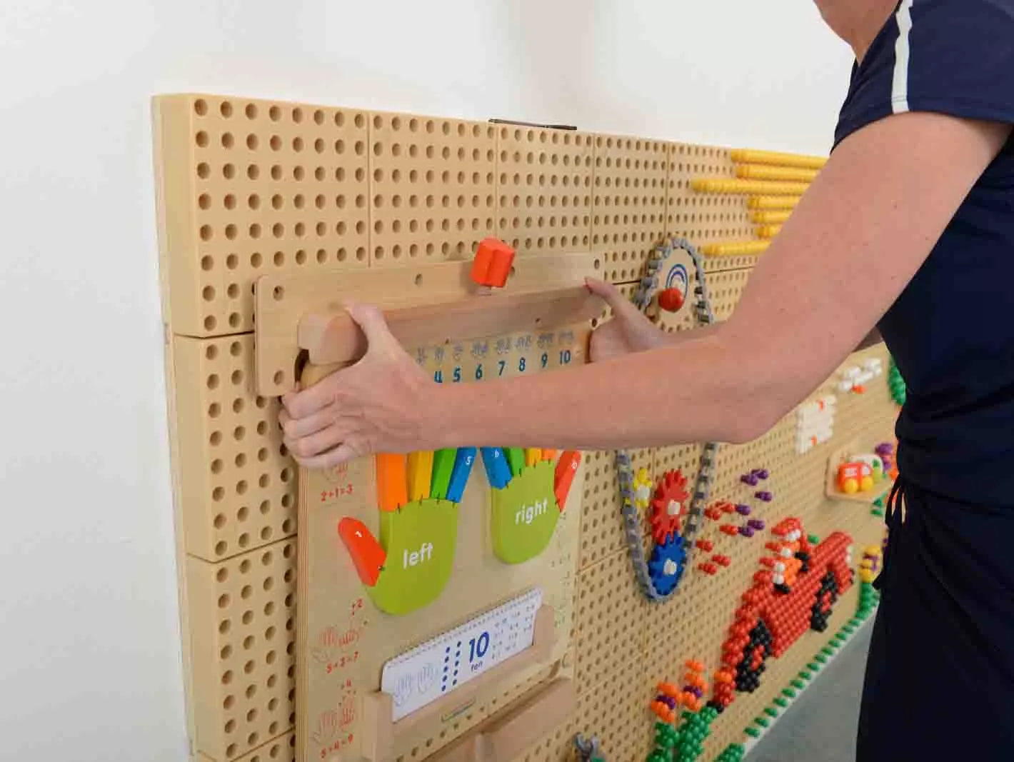 MASTERKIDZ STEM – lanksti tvirtinimo sistema edukacinėms lentoms