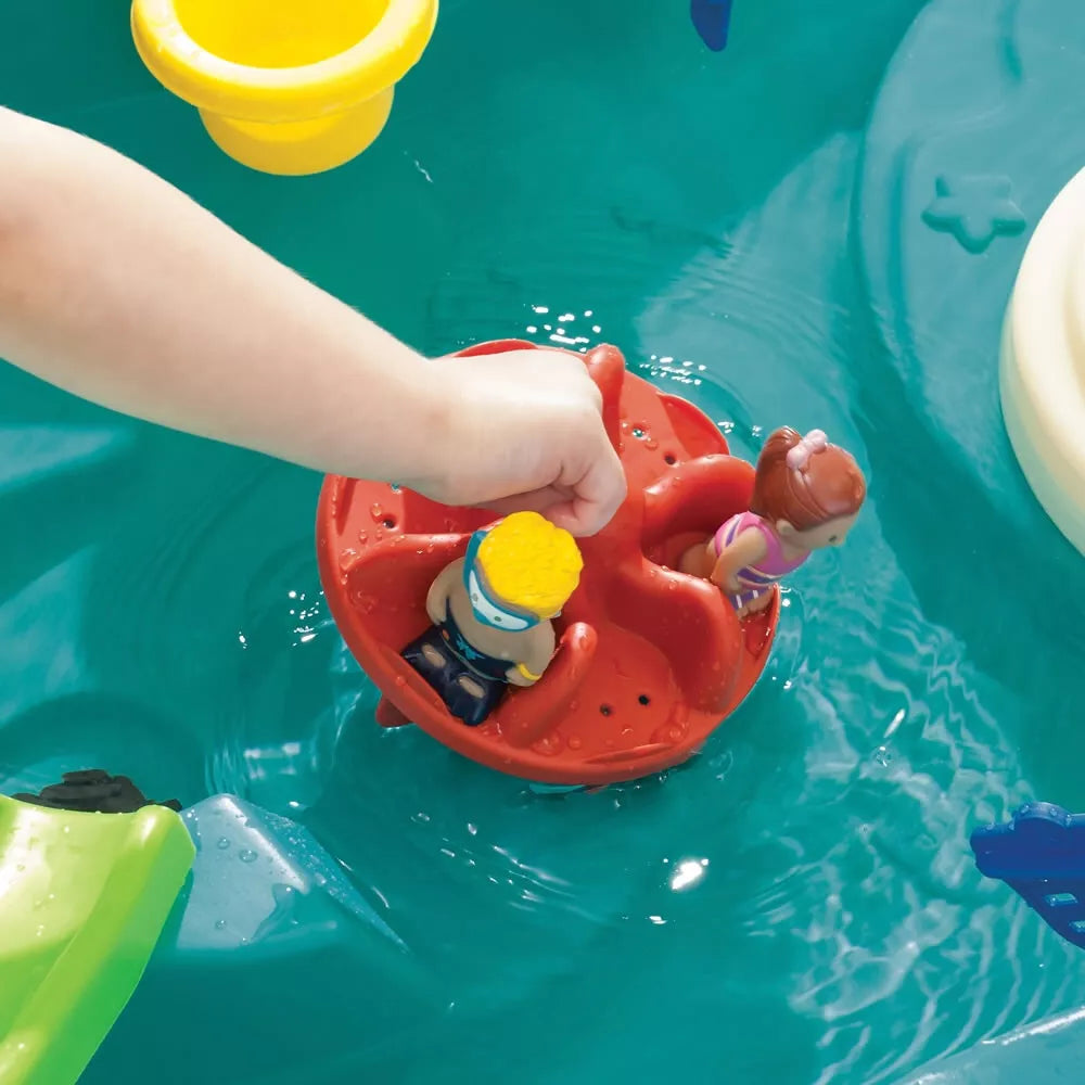 Step2 „Splish Splash Seas“ vandens stalas su sala ir priedais.