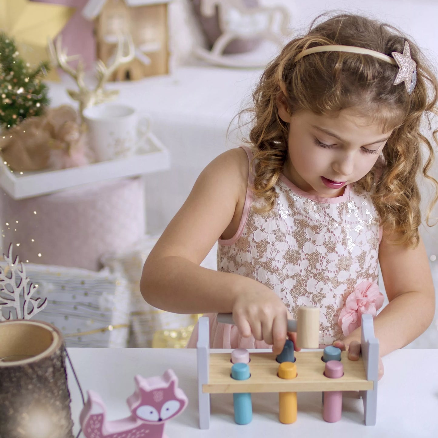 VIGA PolarB medinis suoliukas su plaktuku – Montessori