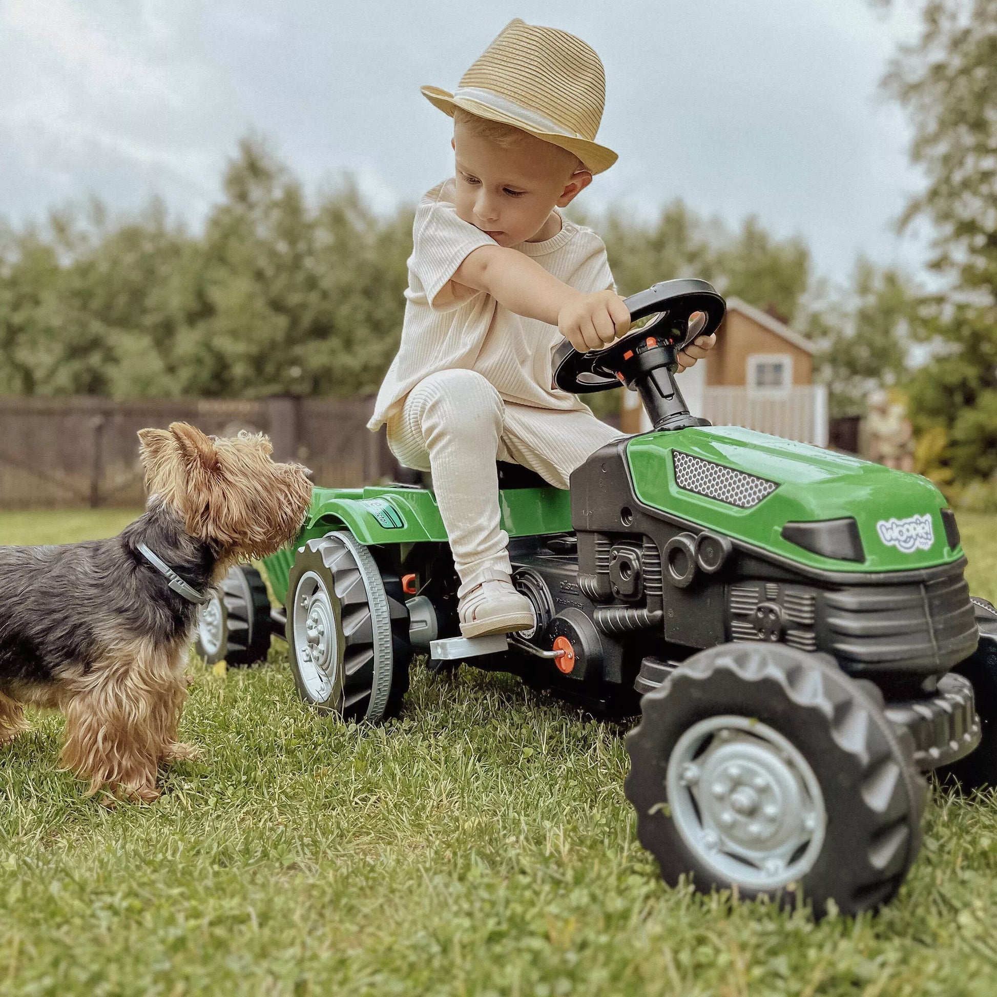 WOOPIE Farmer GoTrac MAXI pedalinis traktorius su tyliais ratukais + priekaba