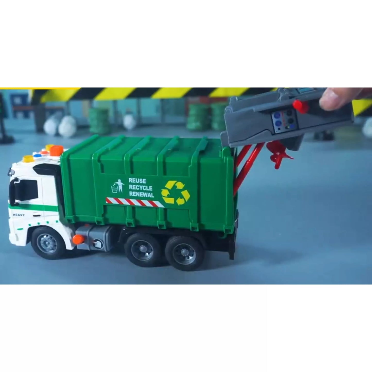 WOOPIE interaktyvus šiukšliavežės modelis 1:16 masteliu su garso ir šviesos efektais
